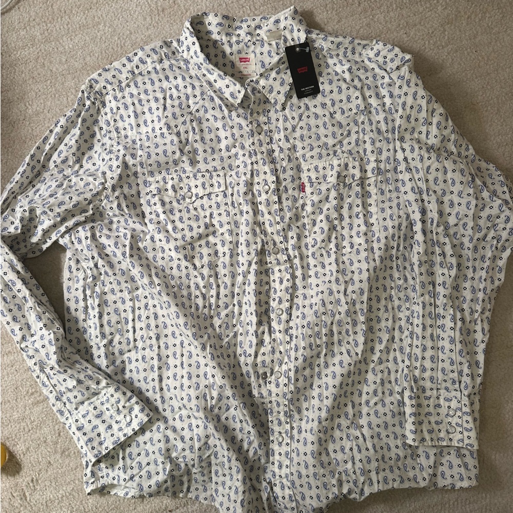 Levi's White and Blue Paisley Button-Up Shirt - NEW WITH TAGS